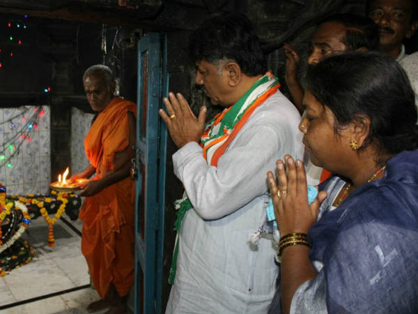 నివేదిక ఇవ్వండి