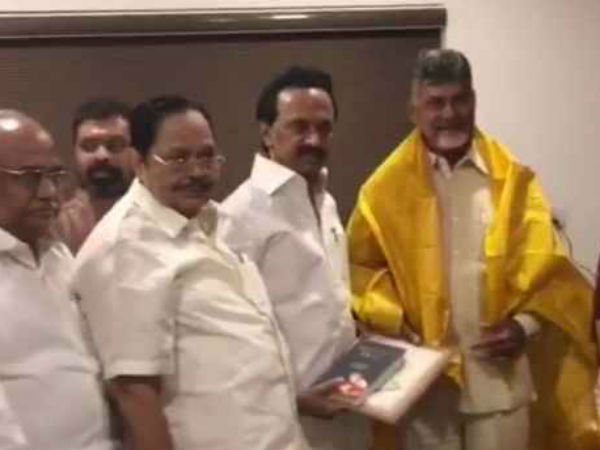 DMK leader Duroi Murugan met Chandra Babu : hot discussion on this meeting.. DMK leader Duroi Murugan met Chandra Babu : hot discussion on this meeting..
