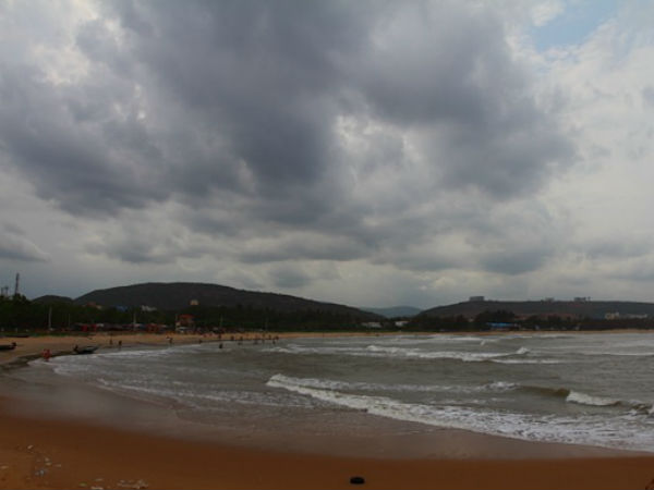 Fani Cyclone Effect: RK Beach at Vizag is evacuated Fani Cyclone Effect: RK Beach at Vizag is evacuated