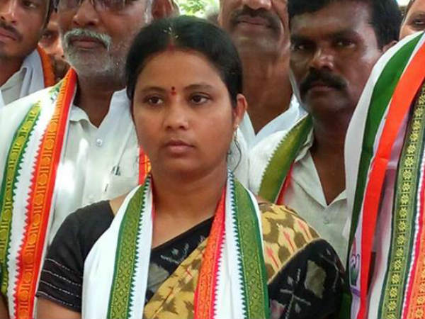 తమపై దాడి చేసింది కొన్ని దుష్ట శక్తులు అన్న హరిప్రియానాయక్