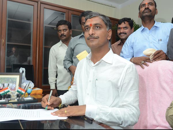 మంత్రి పదవి రాకపోయేసరికి..!