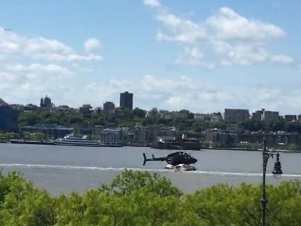 Helicopter crashes into Hudson river, video goes viral Helicopter crashes into Hudson river, video goes viral