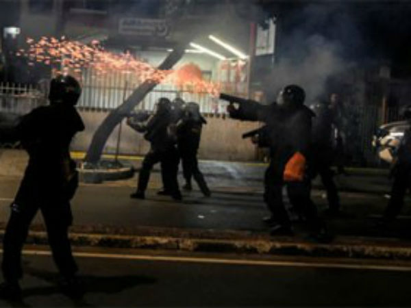 after results clash in indonesia, 6 dead after results clash in indonesia, 6 dead