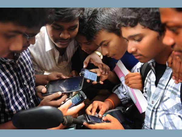 సవ్యంగా ప్రక్రియ.. కార్యదర్శి పరిశీలన
