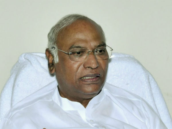 ఓటమి ఎరుగని రారాజు