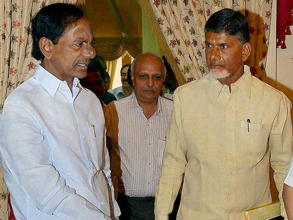 ఎక్కడికి వెళ్ళినా కేసీఆర్ టార్గెట్ చంద్రబాబు .. చంద్రబాబుపై నమ్మకం తగ్గించేందుకే ఫెడరల్ ఫ్రంట్ యాత్ర