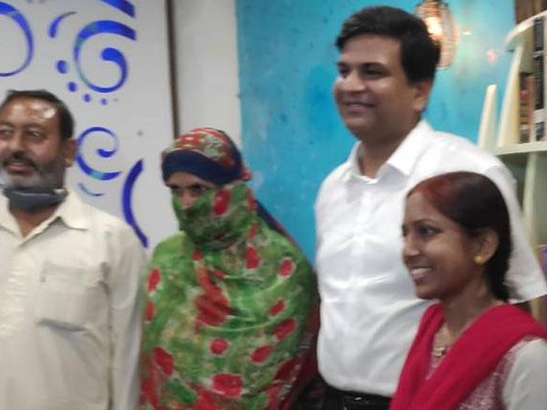 కార్పొంటర్గా విధులు ..