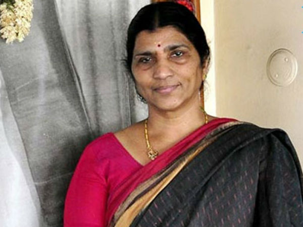 Lakshmi Parwathi and Poonam kour harassed by single person..Police traced.. Lakshmi Parwathi and Poonam kour harassed by single person..Police traced..
