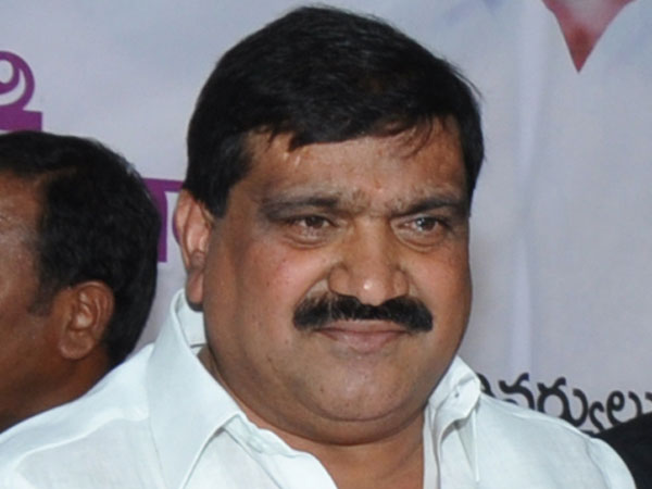 3 స్థానాలపై కన్ను..!