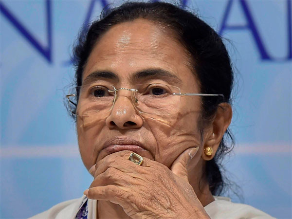 కోర్టు ఆదేశాలను లెక్కచేయని మమత సర్కార్..