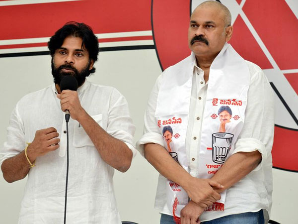 వారసత్వ రాజకీయాలు వద్దన్న పవన్... నాగబాబును ఎలా నిలిపారు..?