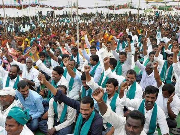 వారణాసి అధికారులపై సిఈసీకి ఫిర్యాదు చెయ్యనున్న రైతులు