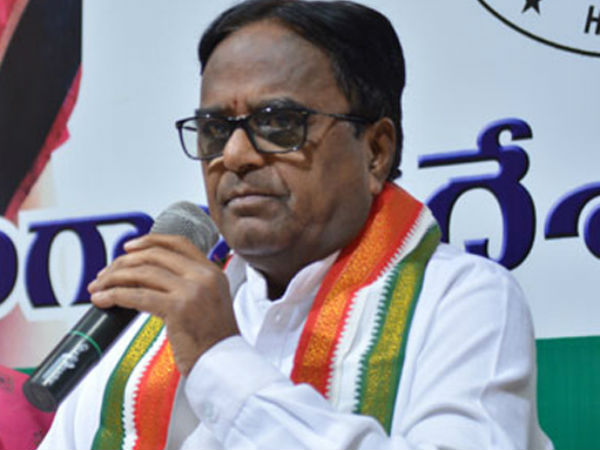 Telangana students are committing suicides ..CM KCR staying in farm house ?.. ponnala fire Telangana students are committing suicides ..CM KCR staying in farm house ?.. ponnala fire