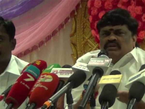 కమల్ నాలుక కత్తిరించాలి...
