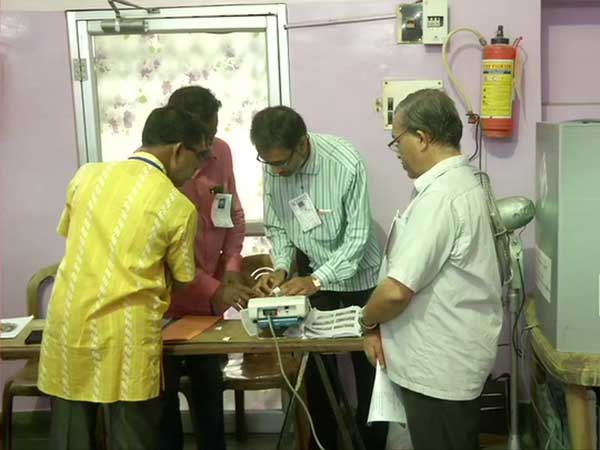 Voting begins for 59 parliamentary constituencies in the Final phase Voting begins for 59 parliamentary constituencies in the Final phase