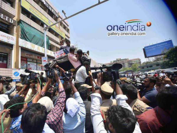 ఇంటర్ ఫలితాల అవకతవకలకు గ్లోబరీనాదే బాధ్యత అన్న విపక్షాలు
