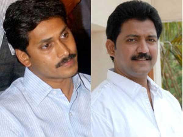 బెంగుళూరులో జగన్ను కలిసారు..