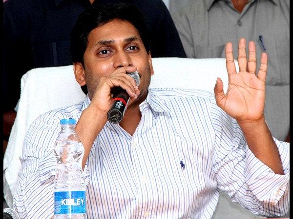 లోటస్ పాండ్ నుండి మకాం మారుస్తున్న జగన్ ... ఎందుకంటే