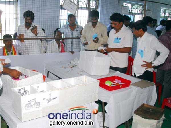 Voting underway for parishad polls Voting underway for parishad polls
