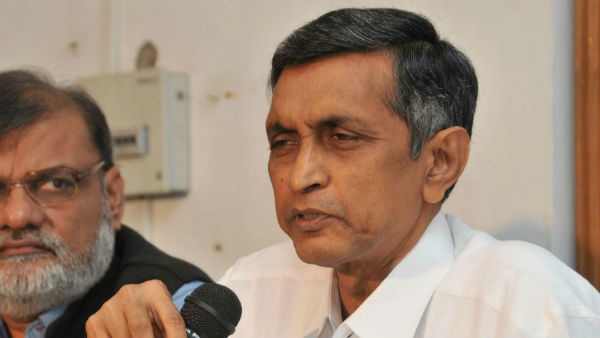 ప్రజా ధనం విలాసాలకు వాడుతున్నారని మండిపడిన లోక్ సత్తా అధినేత జేపీ