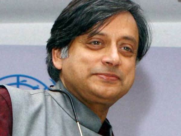 Nobody in North is learning Malayalam and Tamil: Shashi Tharoor Nobody in North is learning Malayalam and Tamil: Shashi Tharoor