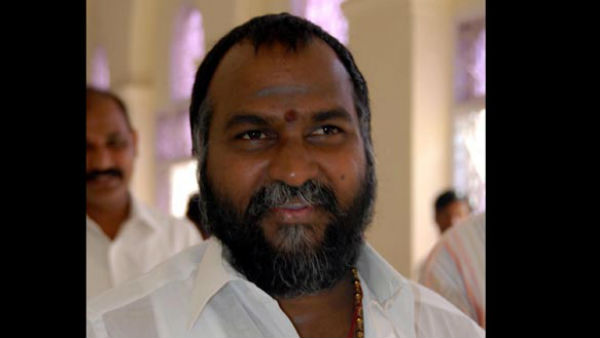 కొత్తవారికి ఇంచార్జ్ లు ఇవ్వొద్దన్న జగ్గారెడ్డి .. మైక్ విసిరేసి గెలవని వాళ్ళు కూడా చెప్పే వాళ్ళా అని ఆగ్రహం