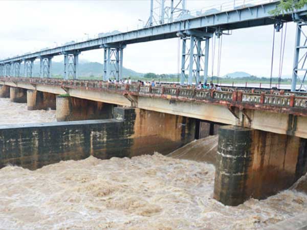 లక్షా 65 వేల వేతనాన్ని వదులుకోవడానికి సిద్ధం..