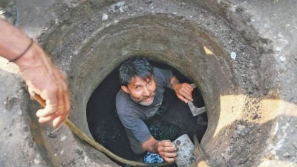 7 suffocated to death while cleaning hotel sewer in Gujarats Vadodara 7 suffocated to death while cleaning hotel sewer in Gujarats Vadodara