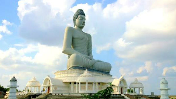 రాజధాని నిర్మాణంలో జరిగిన అవినీతిపై విచారణ నేపధ్యంలో రియల్టర్లకు భారీ షాక్