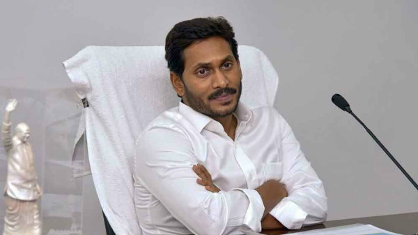 అనుకూలంగా అధికారులకు కీలక పోస్టులు