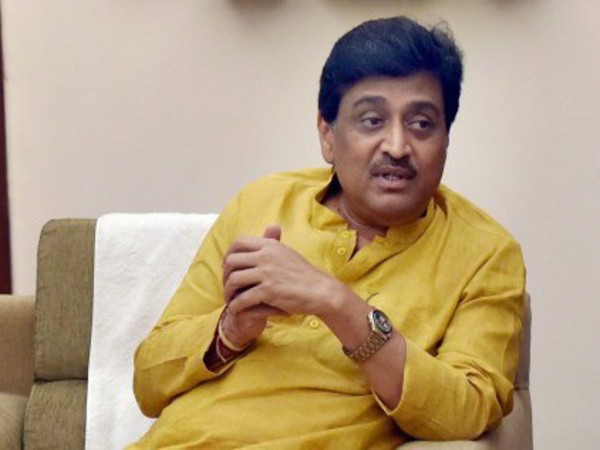 నేతలేరీ ? ప్రజాప్రతినిధులేరీ ?