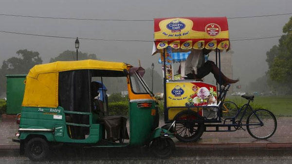 Delhi govt issues new rate list for the Auto Rickshaws,90000 drivers to get benifitted Delhi govt issues new rate list for the Auto Rickshaws,90000 drivers to get benifitted