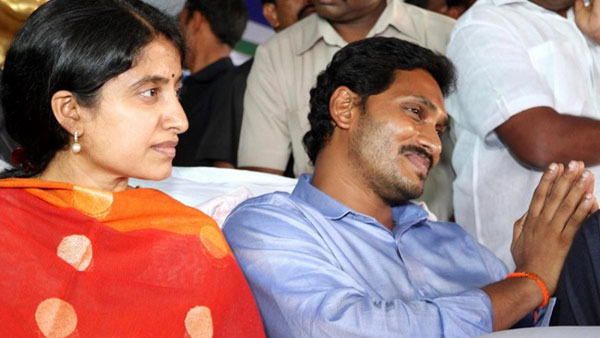 సాధారణ ఎన్నికల్లో జగన్ అనూహ్య విజయం..! దాని వెనక ఉంది ఆ ఆదిపరాశక్తేనా..!!