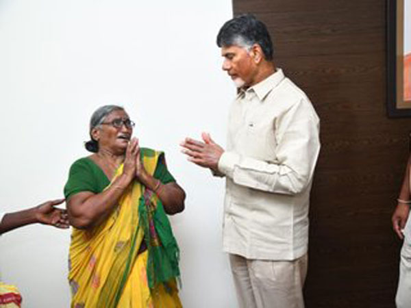 several TDP workers, supporters met former CM Chandrababu several TDP workers, supporters met former CM Chandrababu