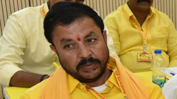 చిన్తమనేనిపై పైపుల దొంగతనం కేసు పెట్టిన రైతులు ..