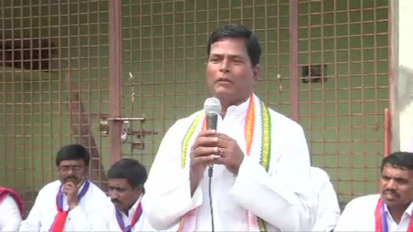 పీవీ జయంతి వేళ కాంగ్రెస్ పార్టీలో దుమారం