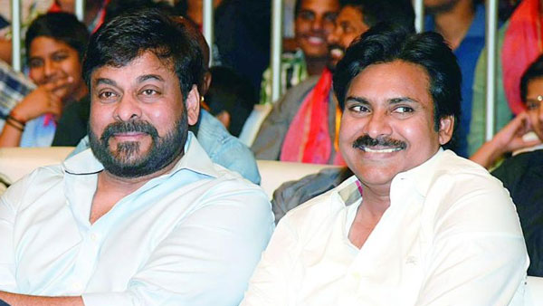 చిరు కాదంటే..పవన్ వైపు..