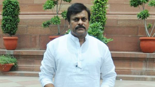 చిరుతో మంతనాలు జరిపే దిశగా బీజేపి..!మెగాస్టార్ మనసులో ఏముందో..!!