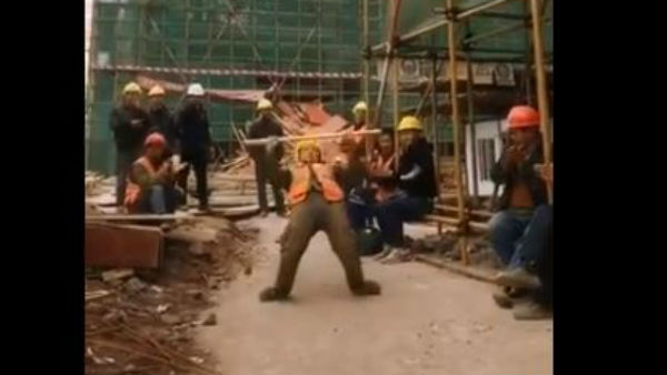 Metro Worker Dance Goes Viral, KTR Applauds Metro Worker Dance Goes Viral, KTR Applauds