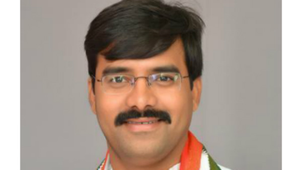 why the cm kcr is not standing on comments Former MLA Vamsi Chander Reddy questioned why the cm kcr is not standing on comments Former MLA Vamsi Chander Reddy questioned