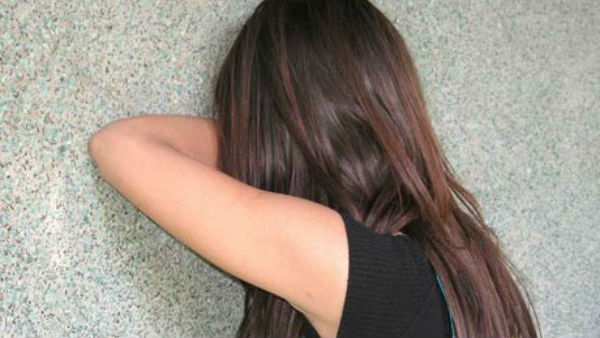 సోషల్ మీడియాలో ఫోటోలు పెడతానని బెదిరింపు