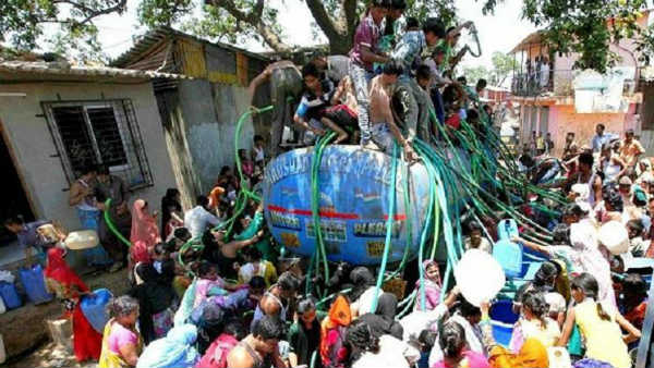 లెక్కకు మించి అపార్టుమెంట్లు.. కానరాని సౌకర్యాలు