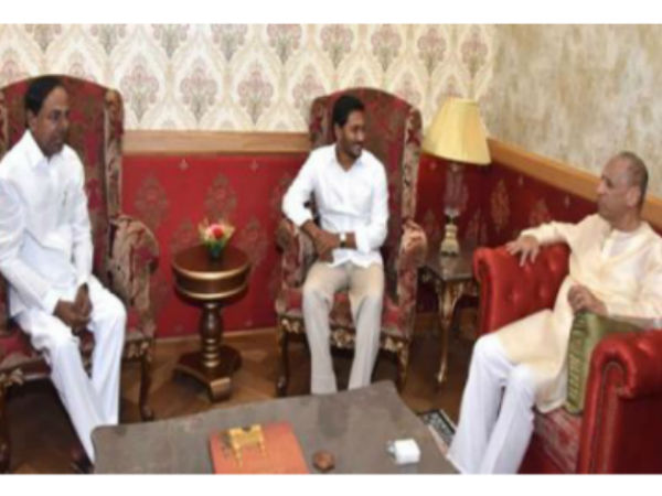 governer ifftar dinner .. kcr, jagan attend governer ifftar dinner .. kcr, jagan attend