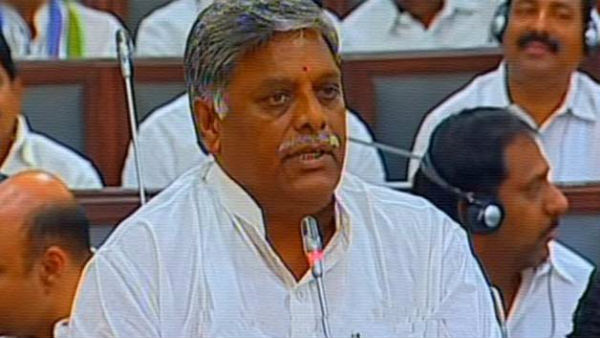 ప్రతిపక్ష ఉప నేతగా, తన పక్కనే కూర్చోబెట్టుకున్నా..
