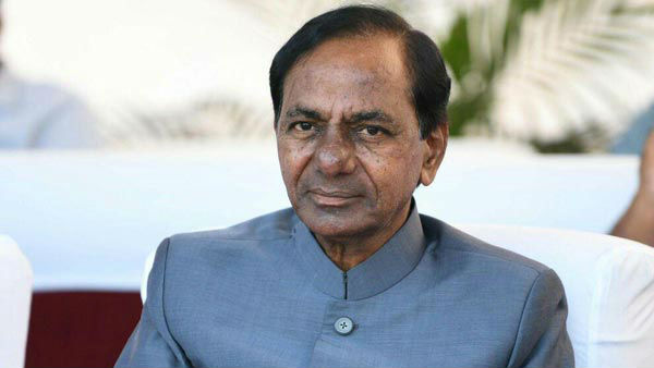 జగన్ నిర్ణయాలపై టీఆర్ఎస్ నజర్..! సంక్షేమంలో కేసీఆర్ కి గట్టి పోటీ ఇస్తున్న ఏపి సీఎం..!!