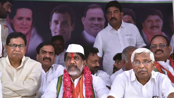 సీఎల్పీని టీఆర్ఎస్ఎల్పీలో విలీనం చెయ్యటంపై భట్టి 36 గంటల పాటు నిరహారదీక్ష