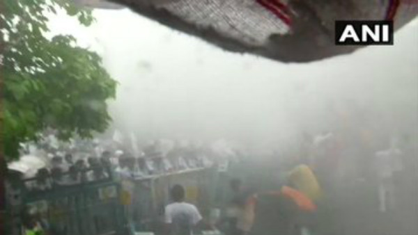 JP protests workers killings, teargas, water cannons bring Kolkata to a standstillJP protests workers killings, teargas, water cannons bring Kolkata to a standstill JP protests workers killings, teargas, water cannons bring Kolkata to a standstillJP protests workers killings, teargas, water cannons bring Kolkata to a standstill
