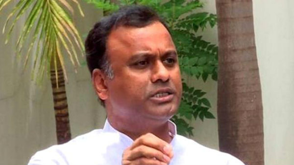 మరోసారి కాంగ్రెస్ హైకమాండ్ పై ఫైర్
