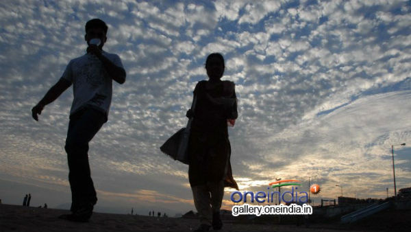 లాడ్జిలో గది అద్దెకు తీసుకుని