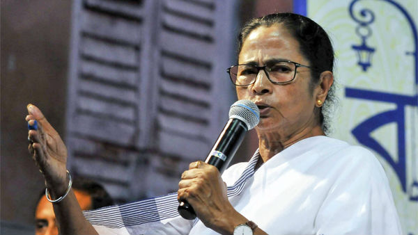 Mamata reaches out to CPI(M), Congress, says should fight BJPtogether Mamata reaches out to CPI(M), Congress, says should fight BJPtogether